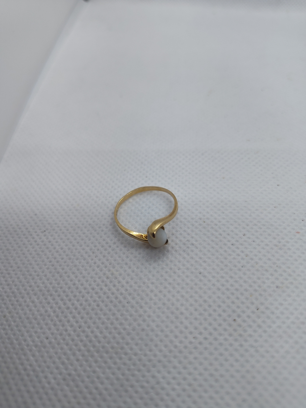 10K Yellow Gold Pearl Bypass Ring - Size 6.5